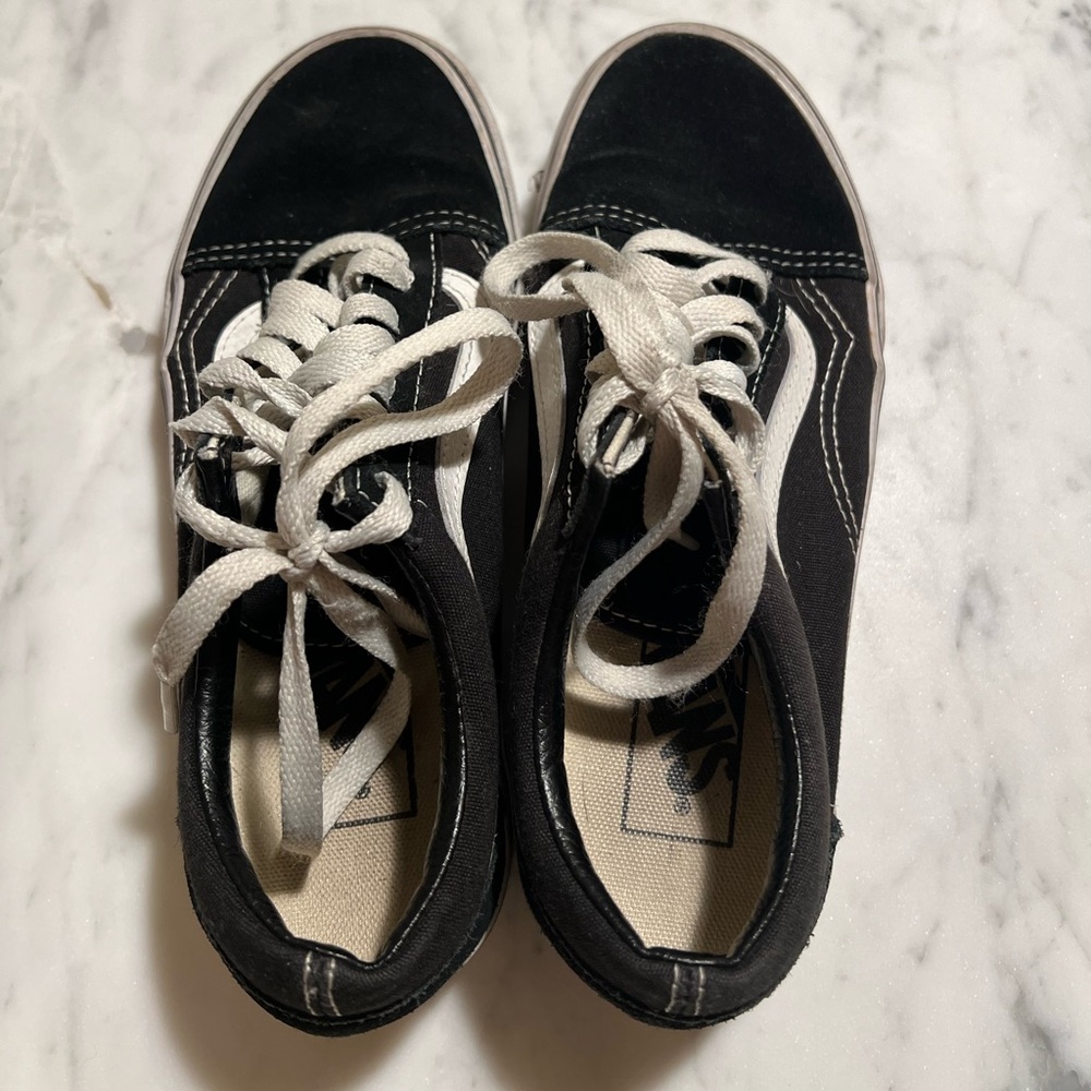 Vans - Picture 2 of 7
